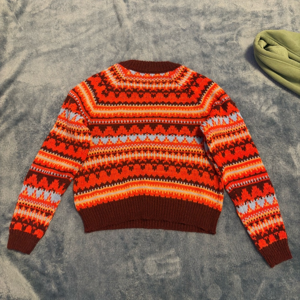 Festive Raglan Pullover Knit Sweater with Designs - Picture 4 of 8